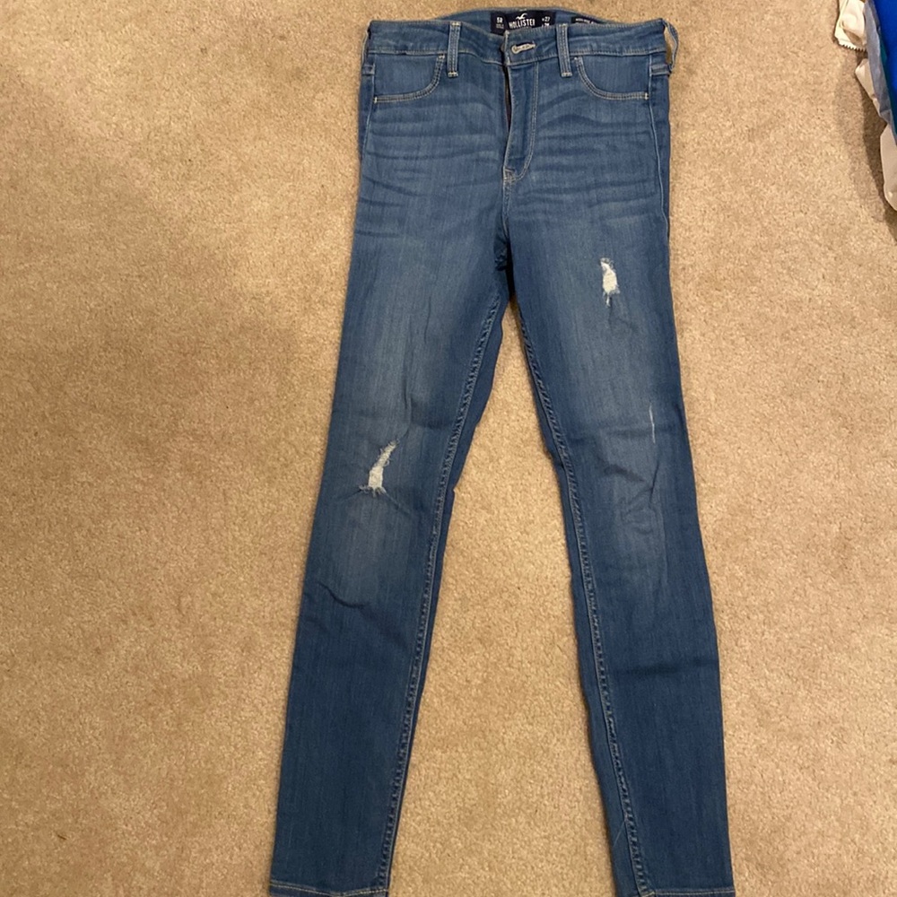 Hollister blue jeans stretchy and comfy